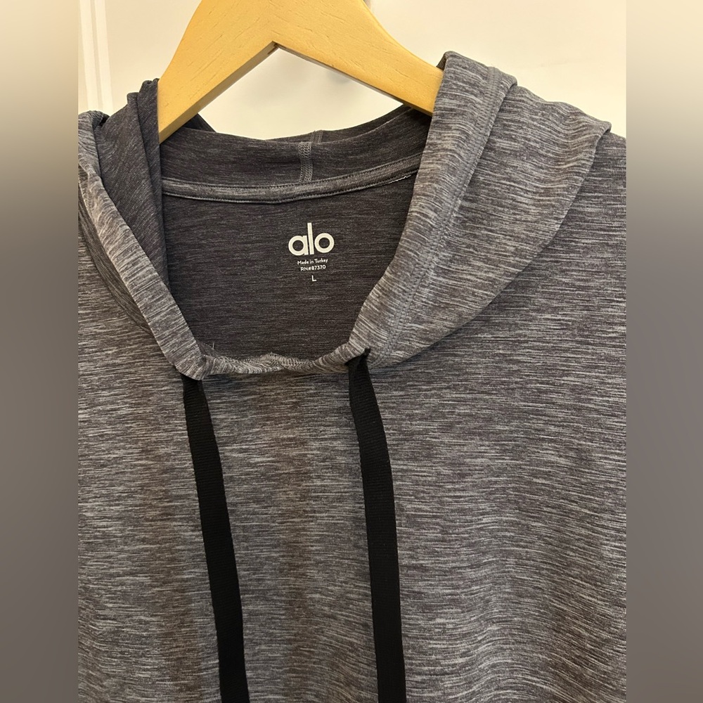 🖤 ALO Yoga Gray Pullover